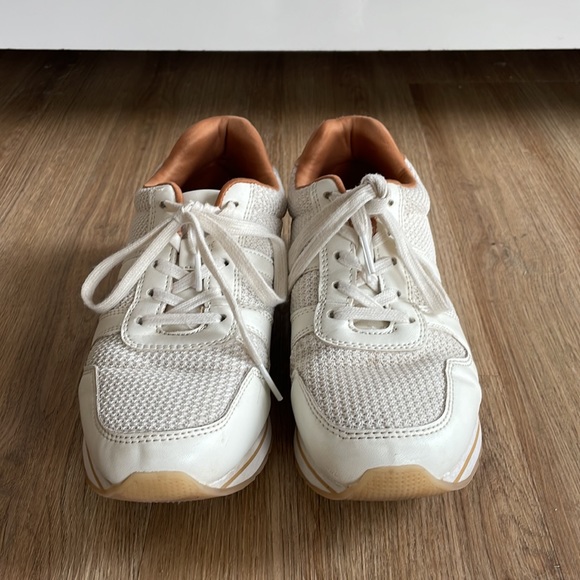 Banana Republic White Sneakers - Picture 3 of 5